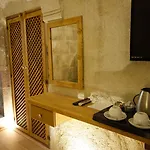 In Stone House Inn