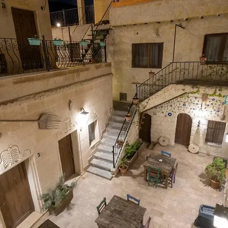 Kro In Stone House 3*