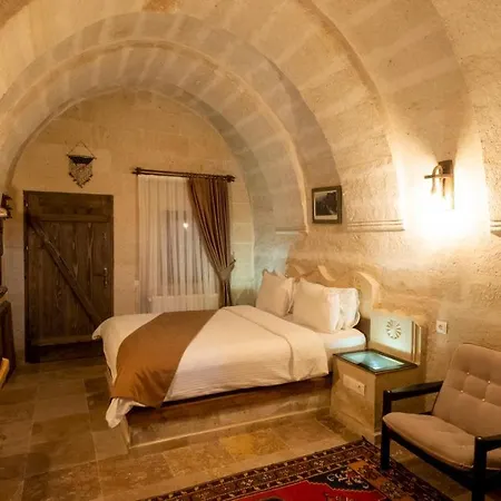 Kro In Stone House 3*