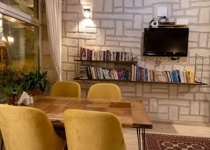 In Stone House Inn 3*